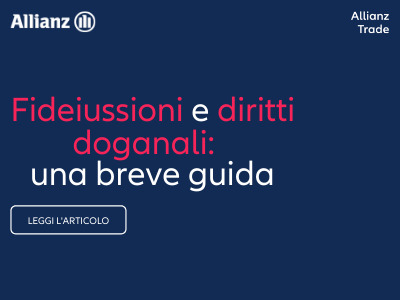 Degli operai in un magazzino si confrontano con il manager