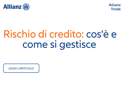 Una manager presenta dei dati ai colleghi in una sala riunioni