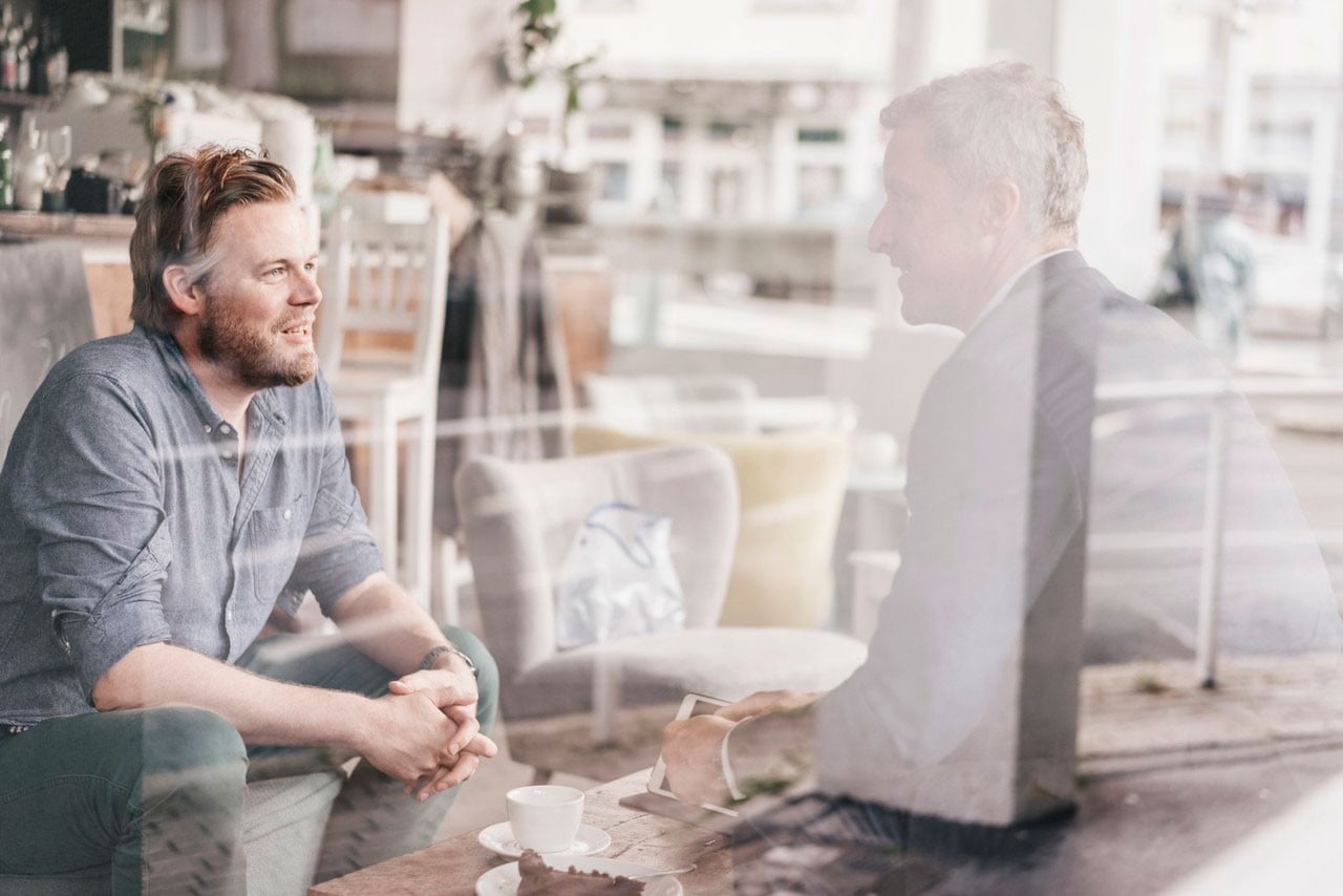 Positive B2B Customer Relationships - Payment Discussion with Coworker