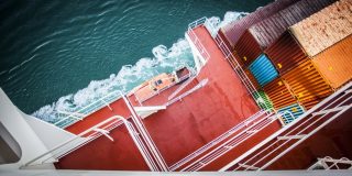 Country Risk in Inteational Trade - Freight on Ship