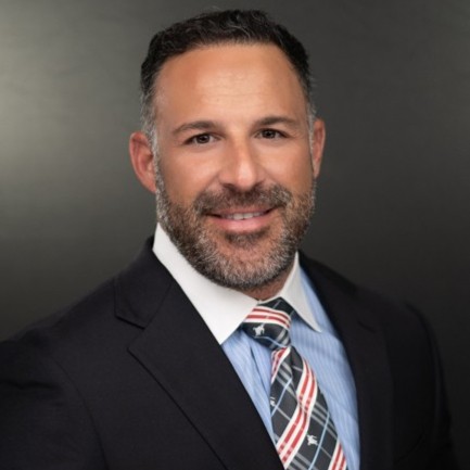 Carlos Garcia Headshot