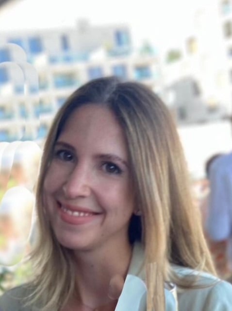 Ellis Roudasev Headshot