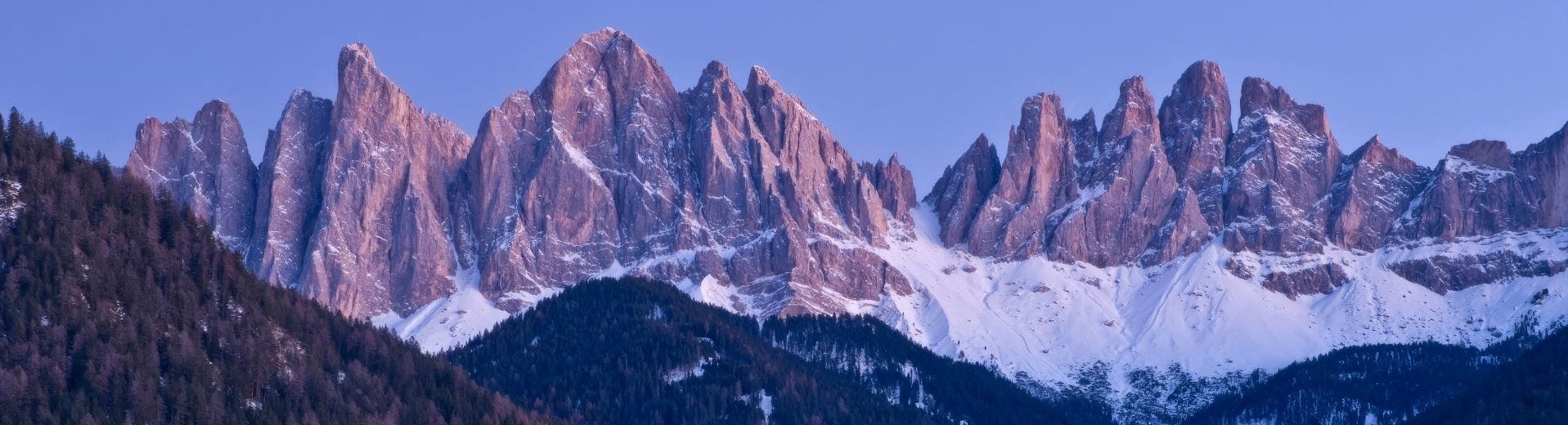 montagne-innevate-olimpiadi-invernali-milano-cortina