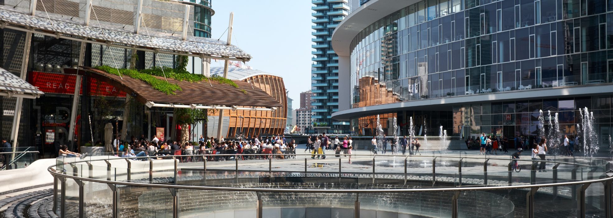 Piazza Gae Aulenti a Milano