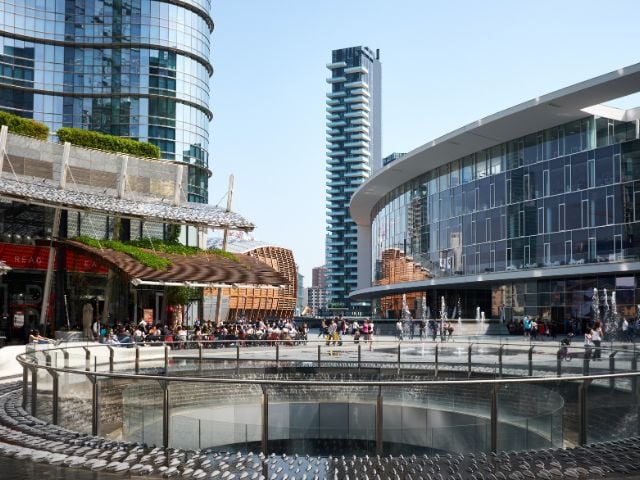 Piazza Gae Aulenti a Milano
