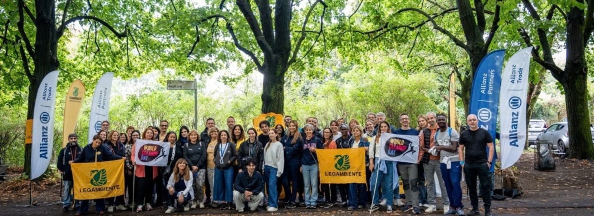 Foto di gruppo del World Cleanup Day 2026 a Milano