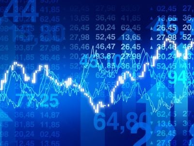 Schermo blu con proiettati dati numerici e grafici