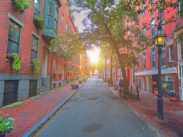 Strada residenziale di Boston