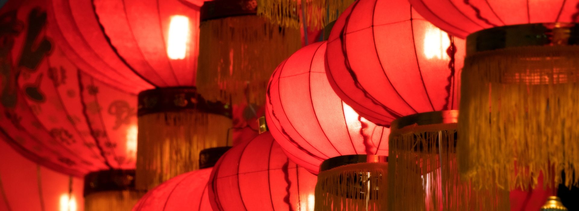 attività finanziarie ed economiche in Asia