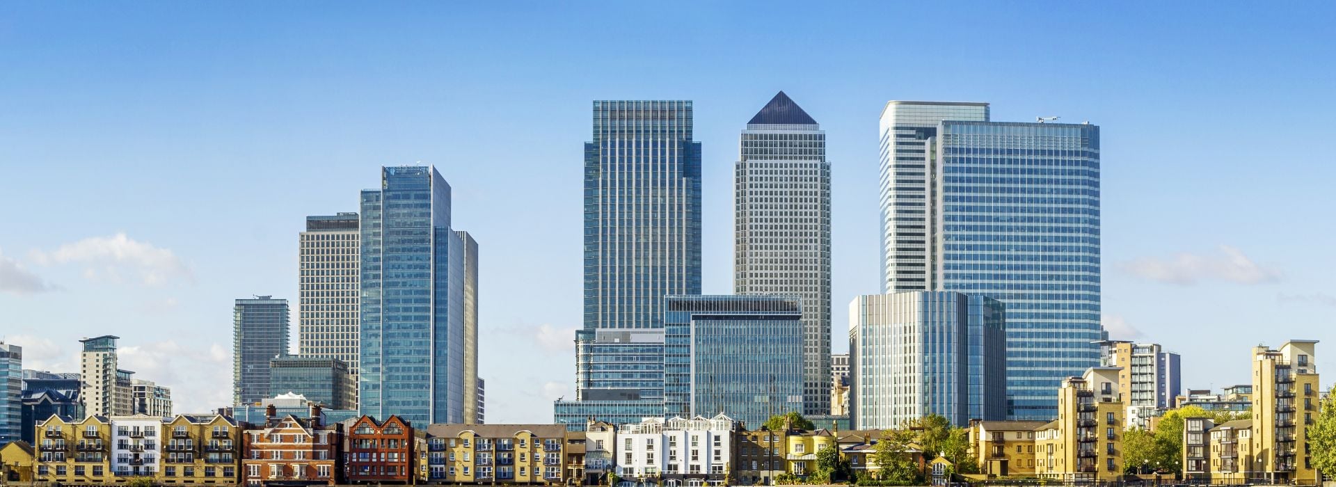 Distretto finanziario a Londra visto dal Tamigi