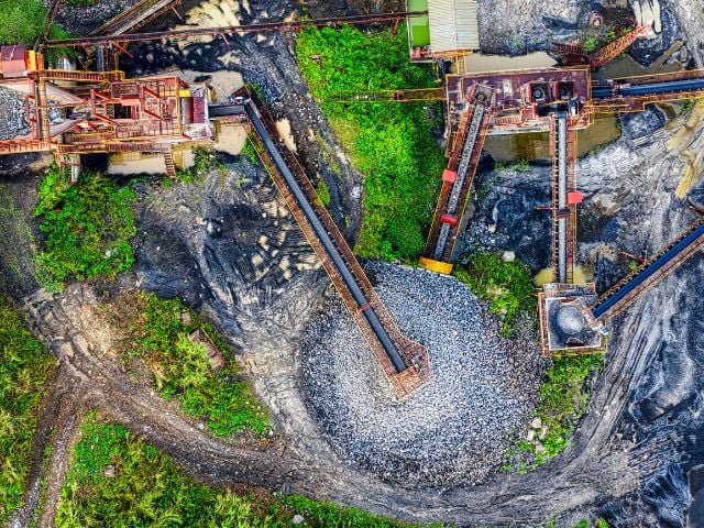 Vista aerea di una cava di minerali