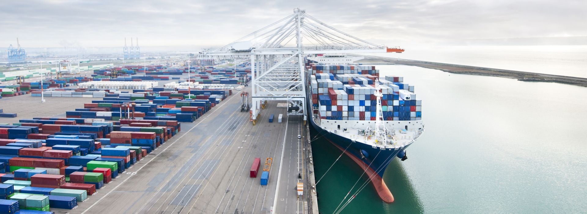 Nave attraccata al porto