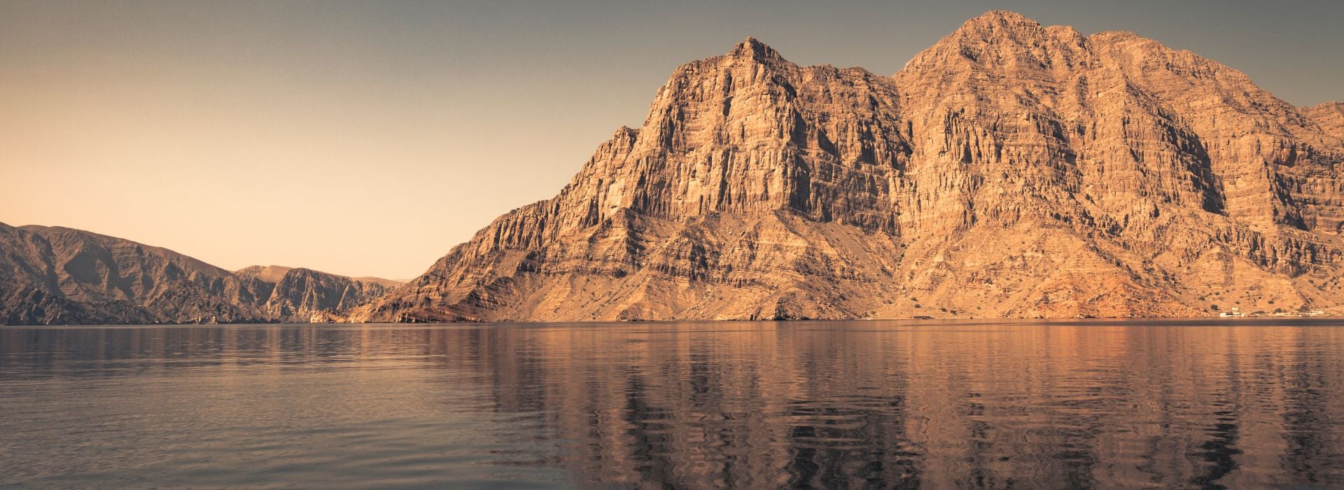 Vista dello Stretto di Hormuz