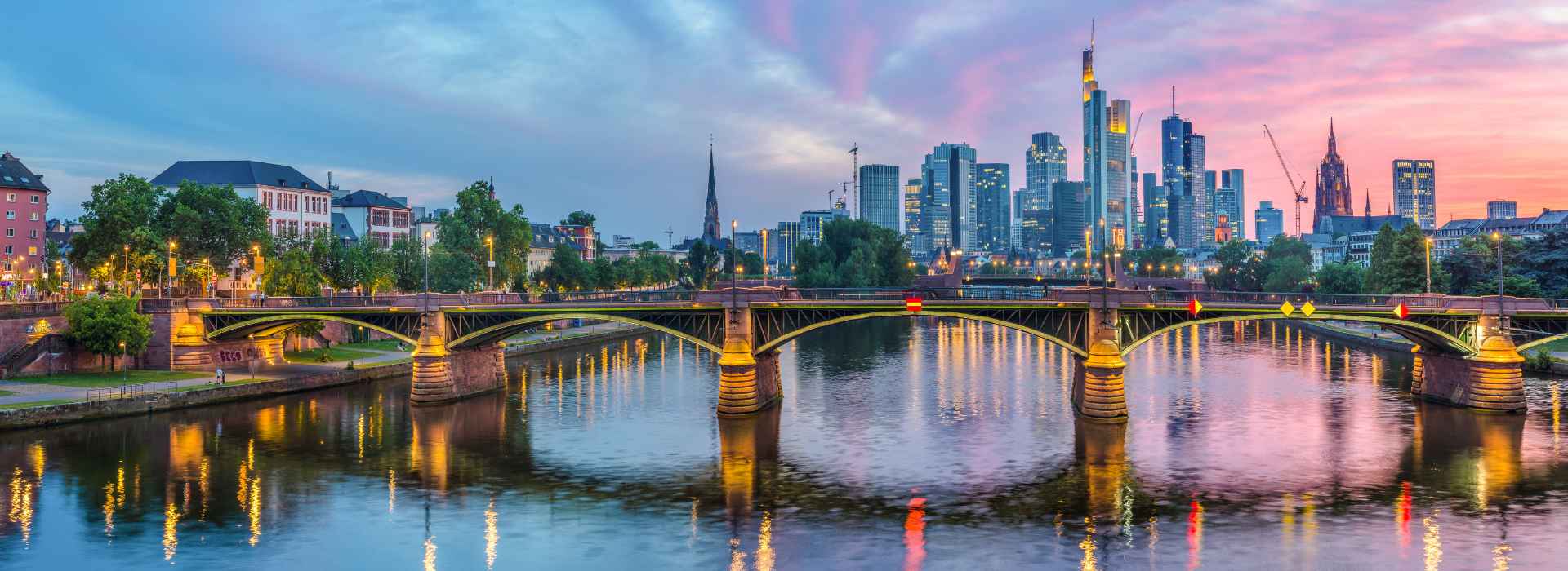 Città tedesca al tramonto