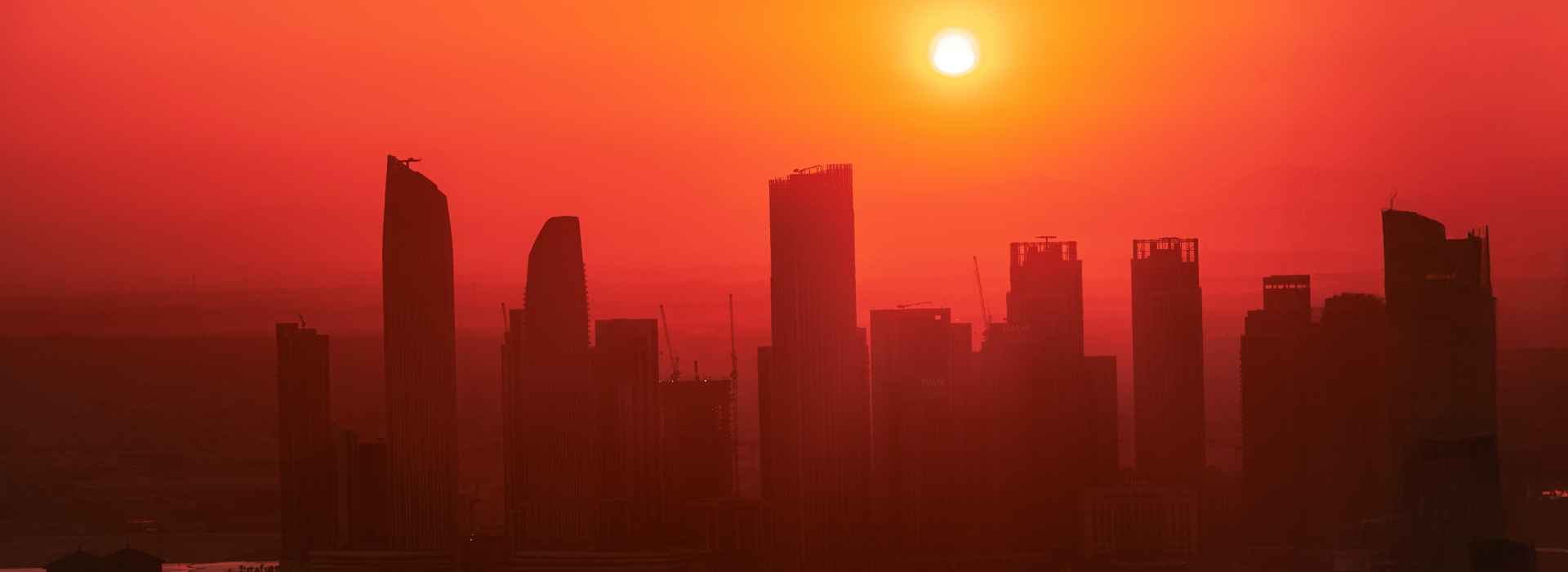 skyline con grattacieli 