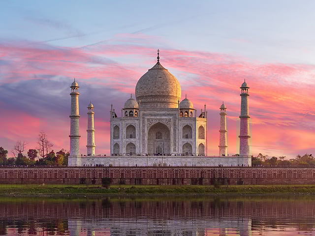 Vista del Taj Mahal al tramonto, India