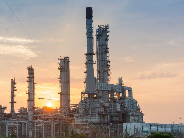 Impianto di raffinazione petrolifera