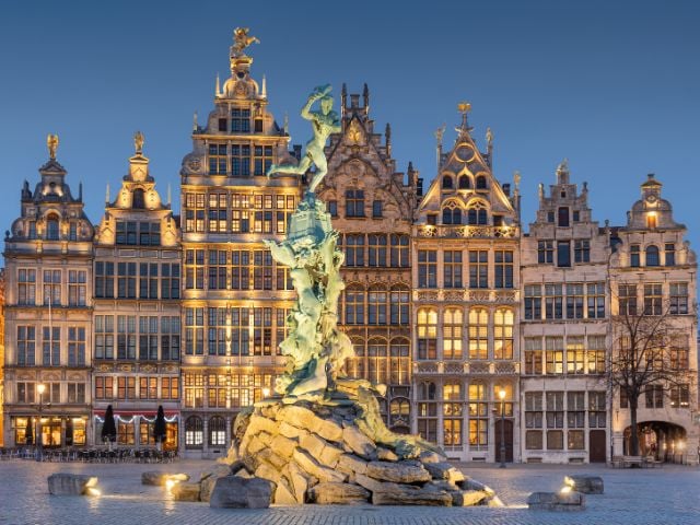 Piazza della città di Anversa, in Belgio