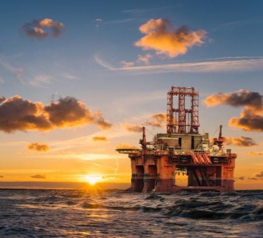 Piattaforma petrolifera negli Emirati Arabi Uniti