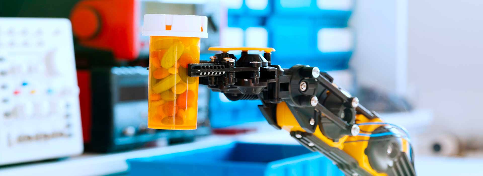 Multinazionali farmaceutiche: crescere con la robotica industriale