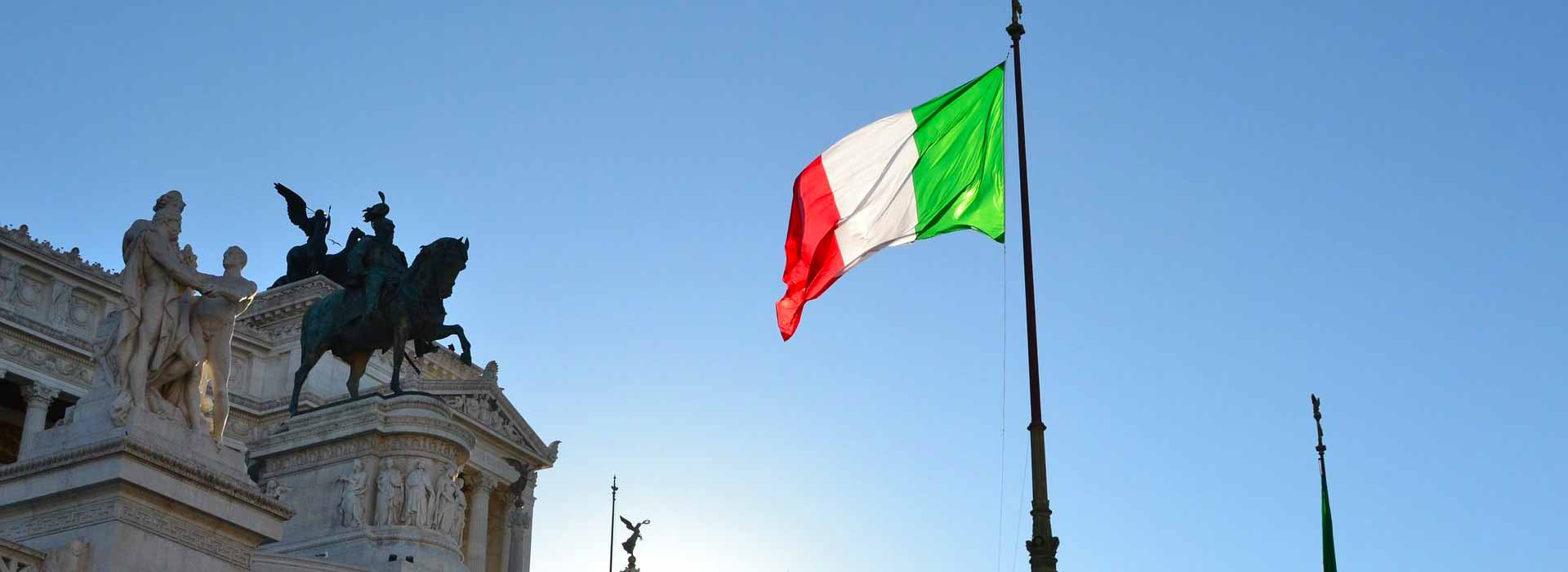 Ordini e fatturato nell'industria italiana salgono a Marzo
