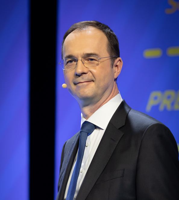 useful description of image if informative and not decoration only.